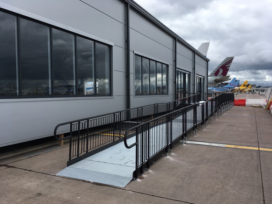 Choosing the Right Airport Access Ramp | Rapid Ramp